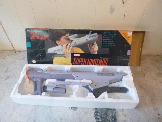 lot 122 image: Super Nintendo Super Scope
