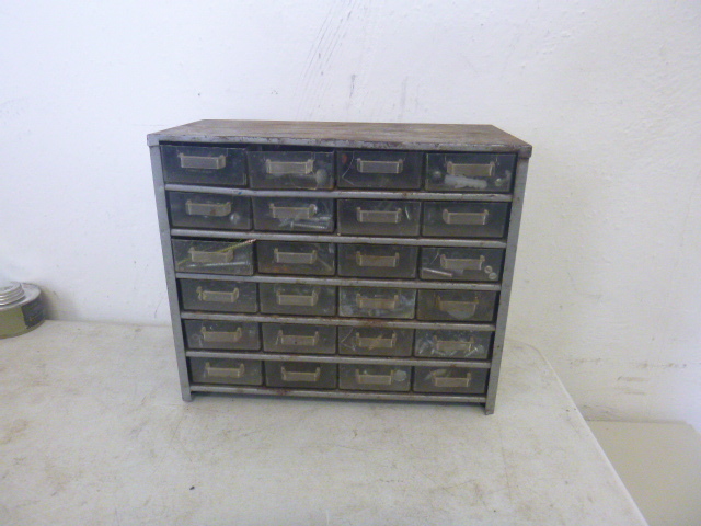 lot 123 image: Parts Bin