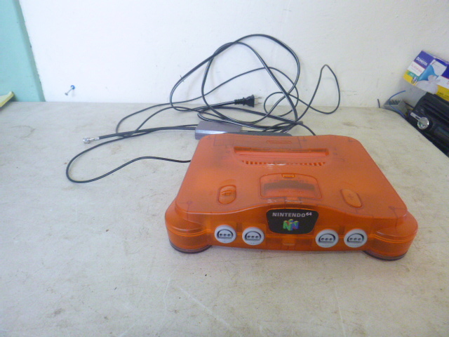 lot 125 image: Nintendo 64