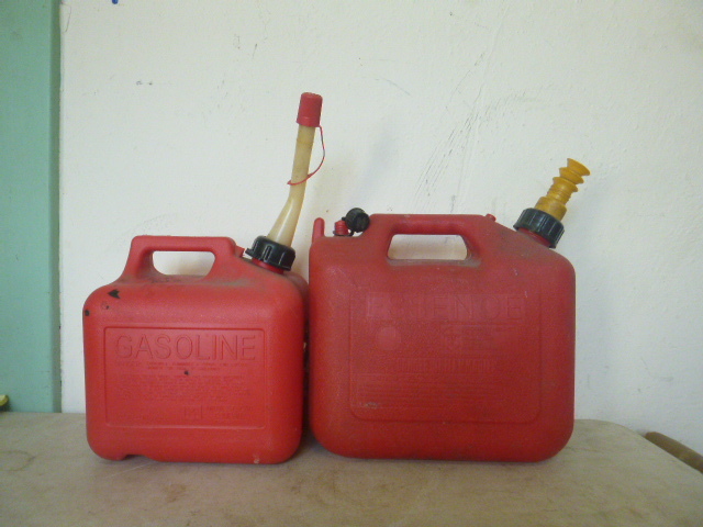 lot 132 image: 2 Gas Cans
