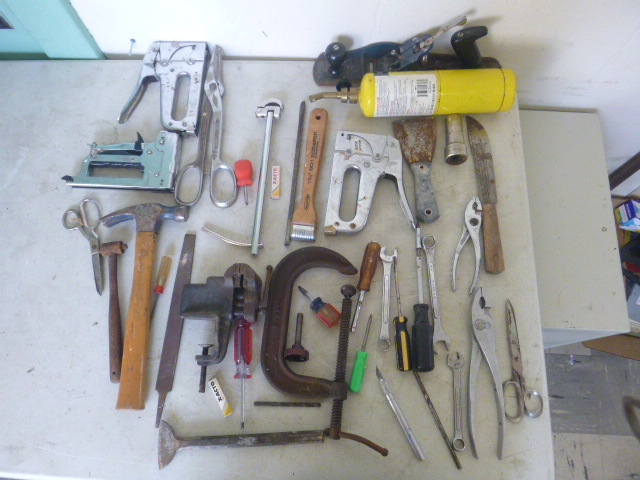 lot 135 image: Miscellaneous Hand Tools