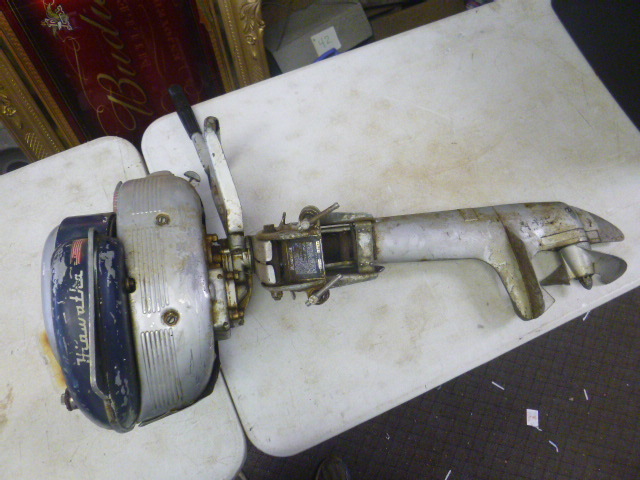 lot 141 image: Hiawatha Vintage Outboard Motor