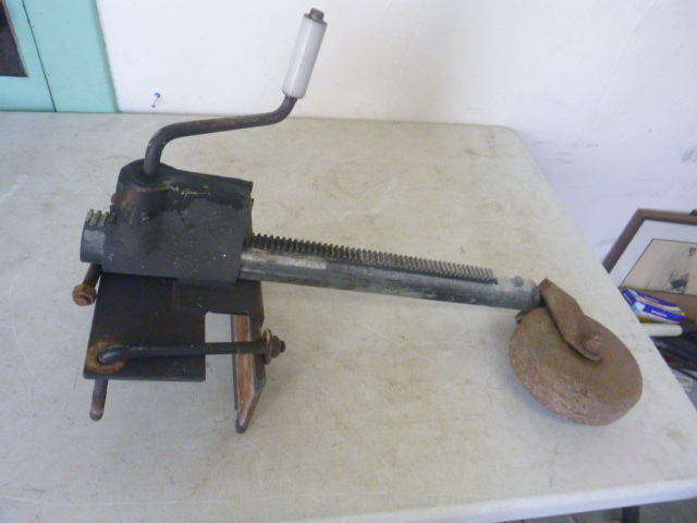 lot 147 image: Trailer Jack