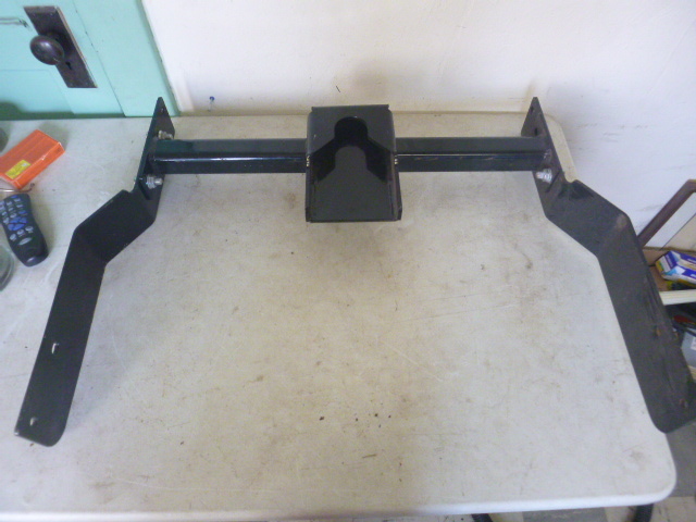 lot 155 image: Blue Ox 5th Wheel Safety Bar