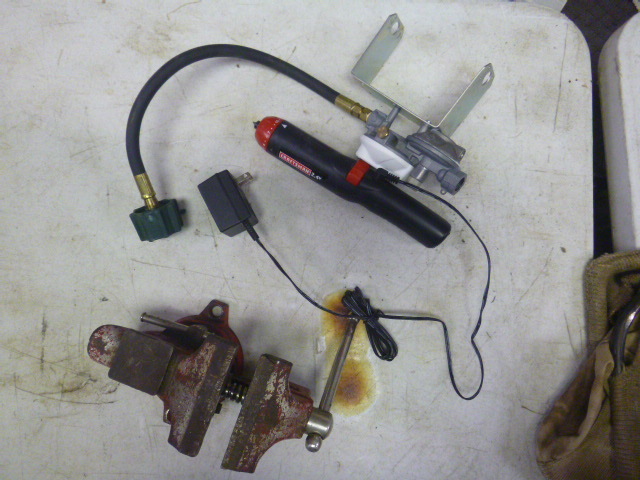 lot 157 image: 3 12 Bench Vise