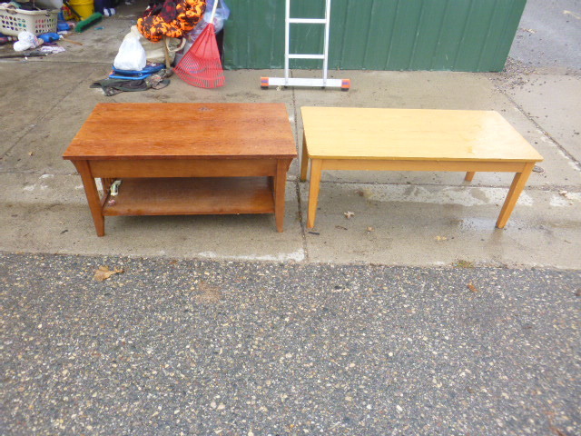 lot 168 image: 2 Coffee Tables