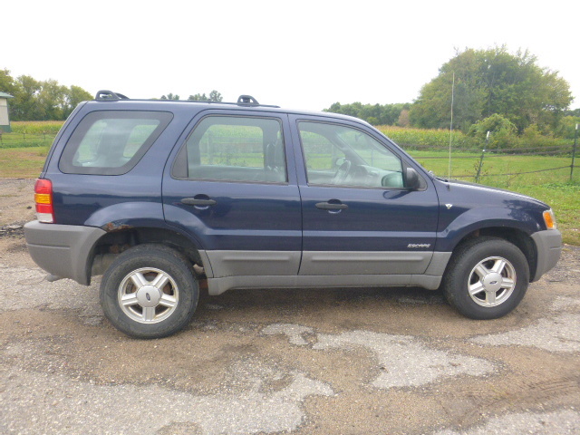 lot 2 image: 2002 Ford Escape 4W SPE