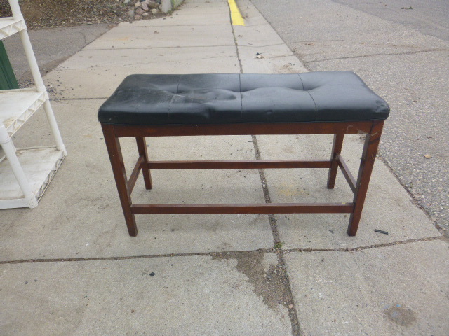 lot 180 image: Hall Bench