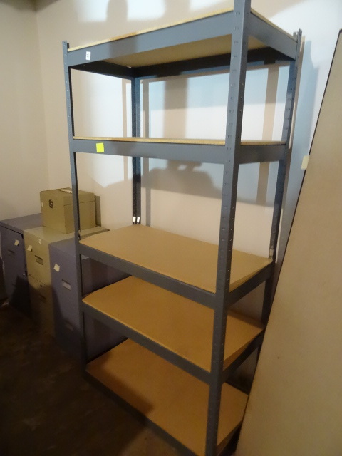Metal shelving unit. 5 shelves. 36 ...