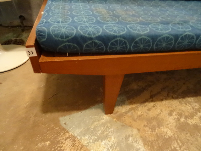 Teak day bed. Vintage...