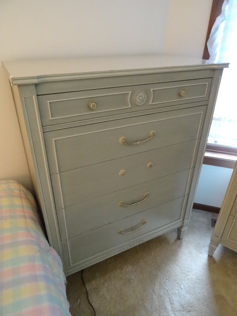Thomasville 5 drawer dresser. 36 x ...
