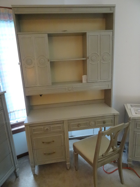 Thomasville desk and hutch and chai...