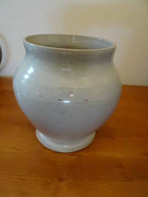 Booker Pottery bowl. 8...