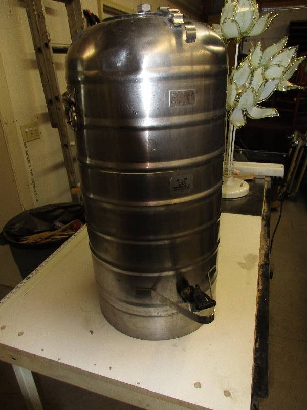 10 gallon beverage dispenser. Stain...