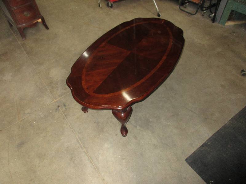 Queen Anne sculpted top coffee tabl...