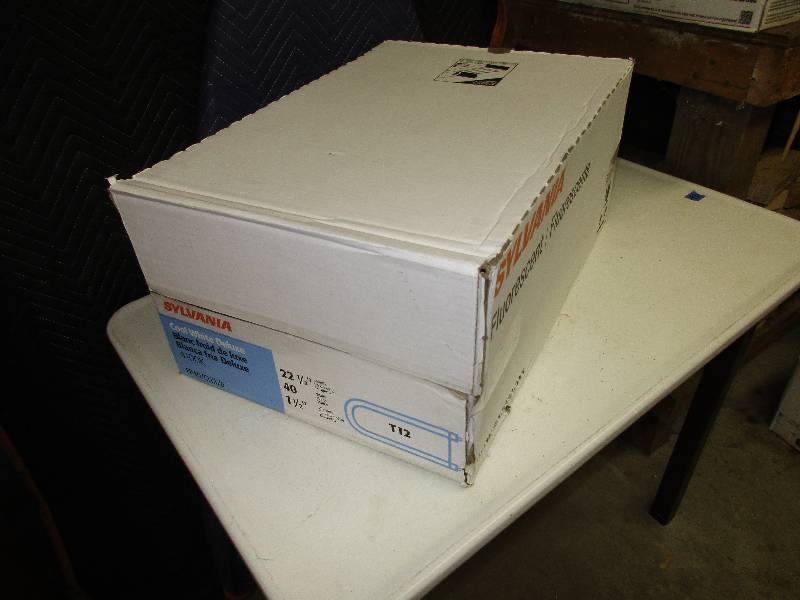 10 Sylvania 22 12  T12 flourescent...