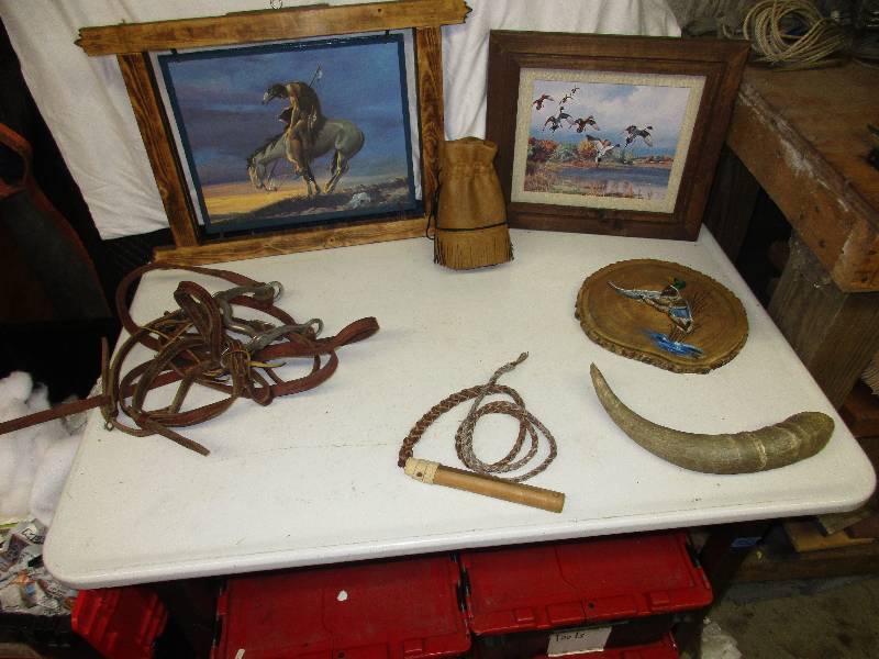Misc western type items. Whip, horn...