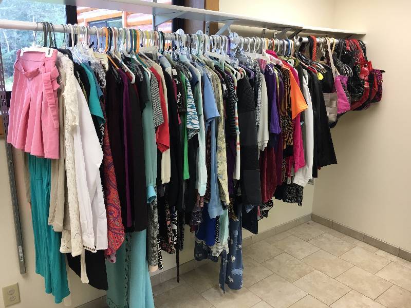 lot 35 image: Large Clothing and Accessories Lot