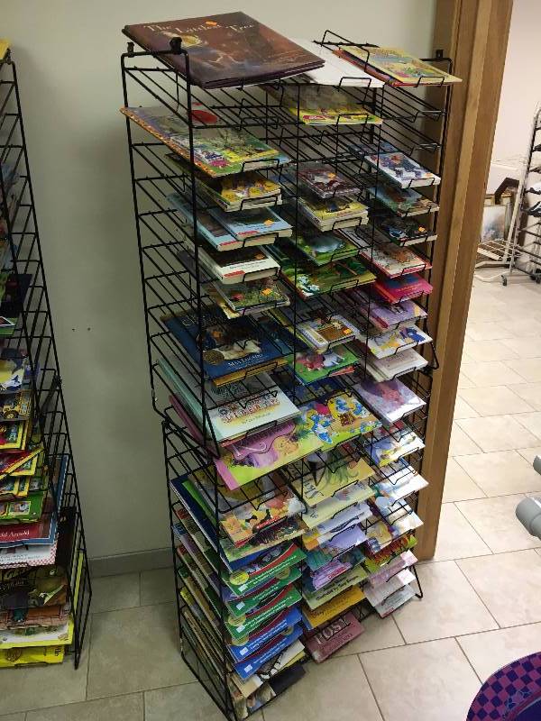 lot 64 image: Retail Display Rack