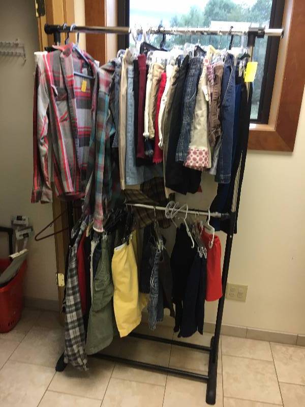 lot 82 image: Large lot of Clothing