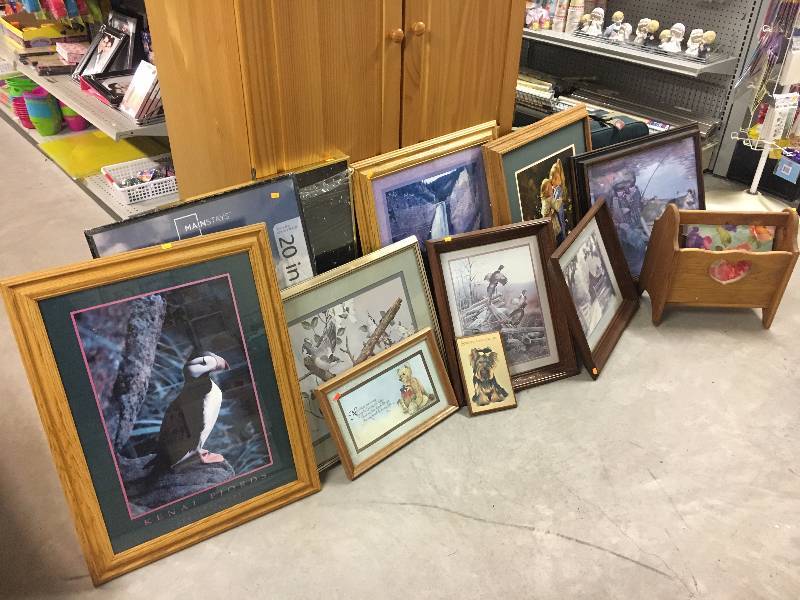 lot 109 image: Lot of Pictures and Paintings