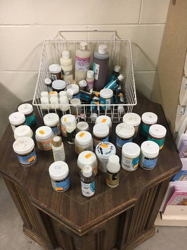 lot 110 image: Painting Supplies