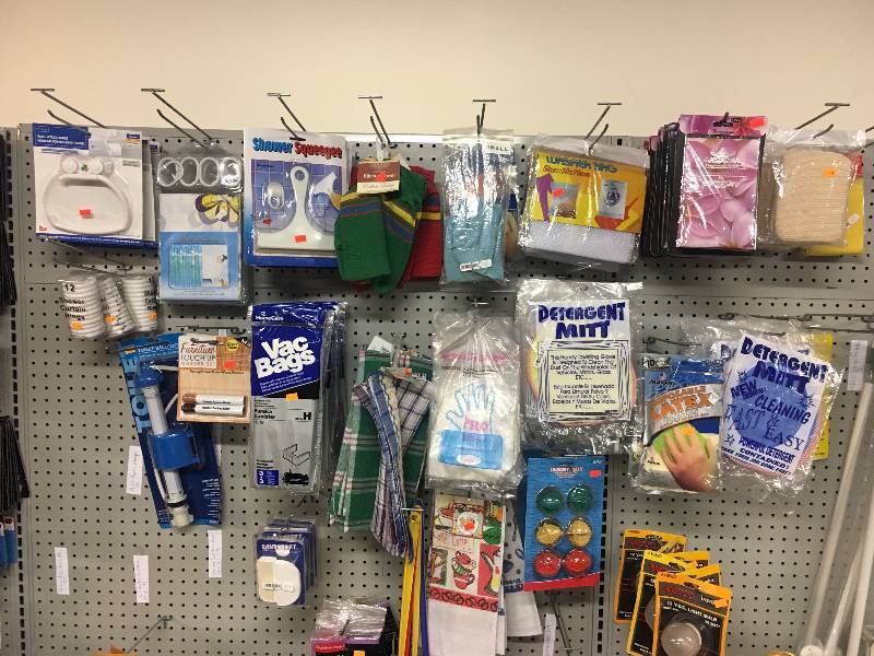 lot 119 image: Large Lot of Light Bulbs, Trash Bags, Light Fixtures, Etc