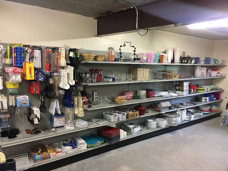 lot 141 image: 20 of Gondola Shelving w Faceouts