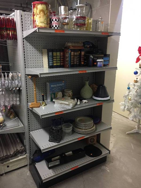 lot 151 image: Gondola Retail Fixture