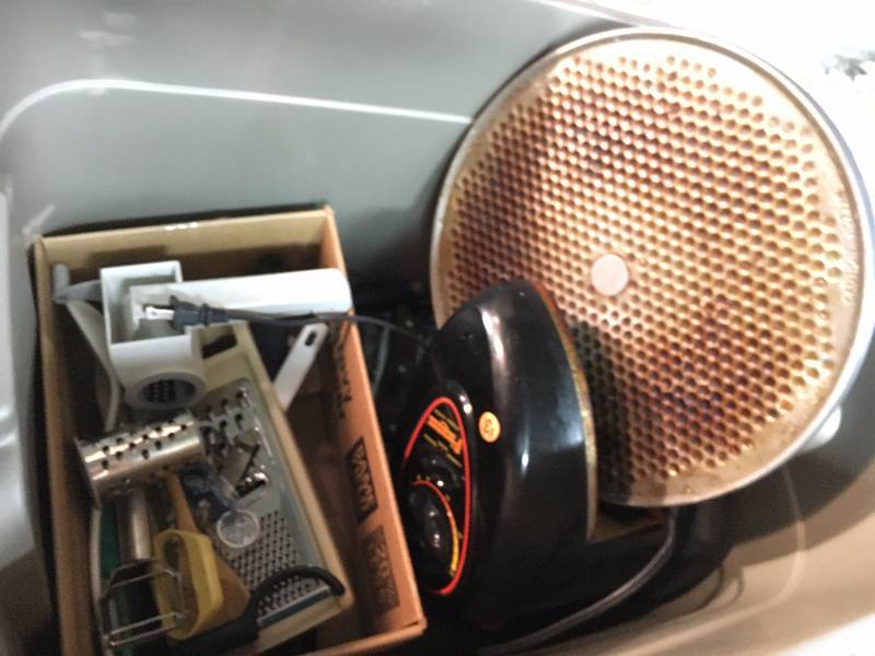 lot 322 image: 1 Tote and a Box of Kitchen Utensils