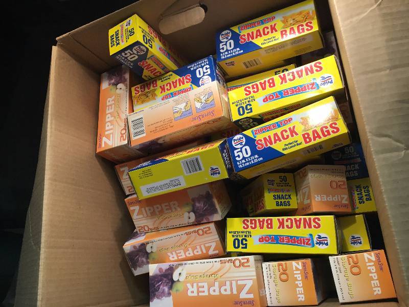 lot 259 image: Box of Snack Bags