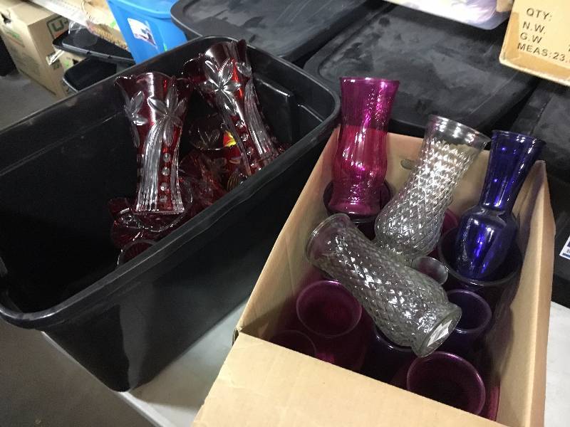 lot 304 image: Lot of Vases