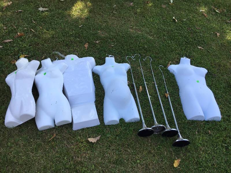 12 Manniquins w Hook Hangers