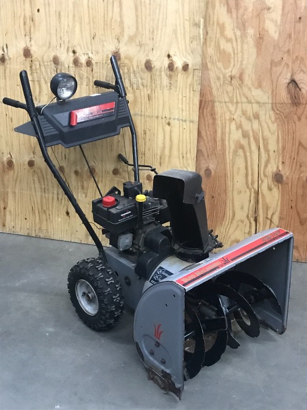 lot 2 image: Yard Machines Snow Blower