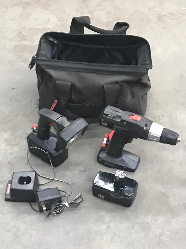 lot 34 image: Craftsman Cordless Tool Set