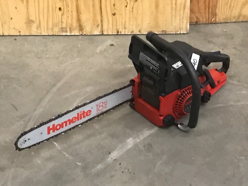 lot 40 image: Homelite 300 Chainsaw