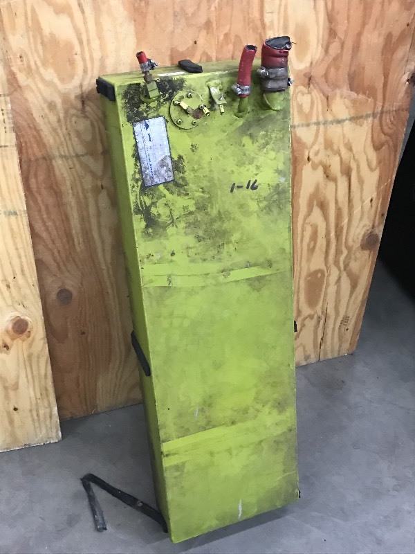 lot 52 image: Aluminum Boat Gas Tank