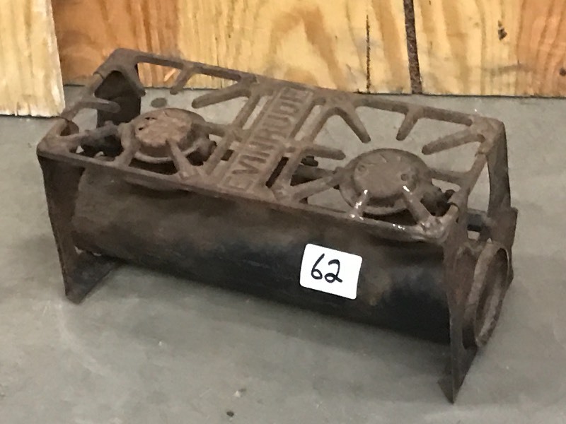 lot 62 image: Vintage Evinrude Gas Stove