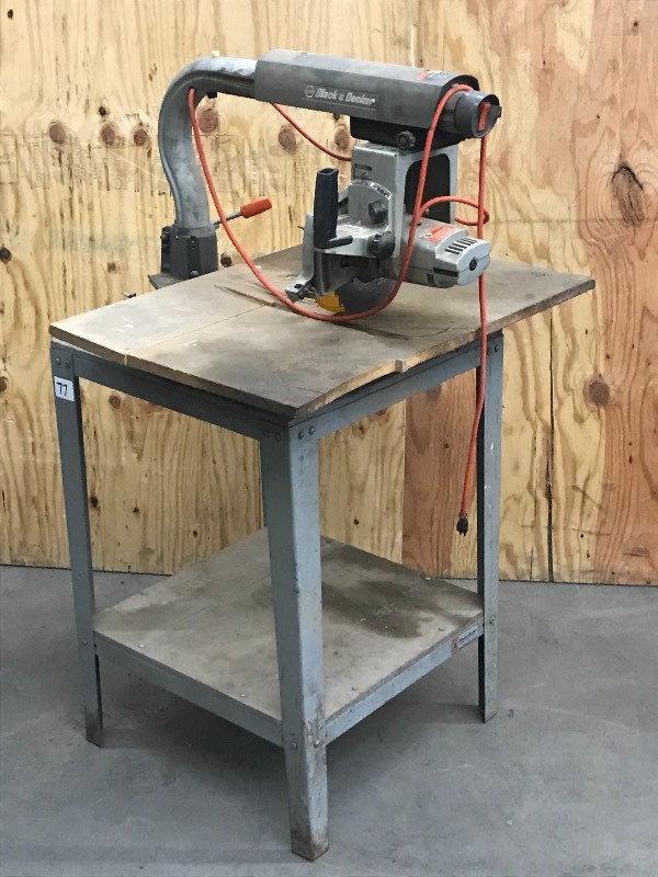 lot 77 image: Black & Decker Radial Arm Saw