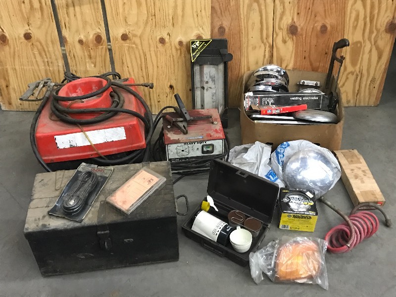 lot 80 image: Pallet Lot Of Assorted