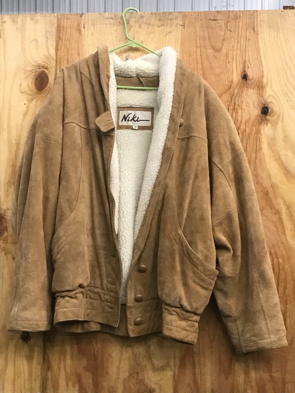 lot 85 image: Niki Genuine Leather Coat