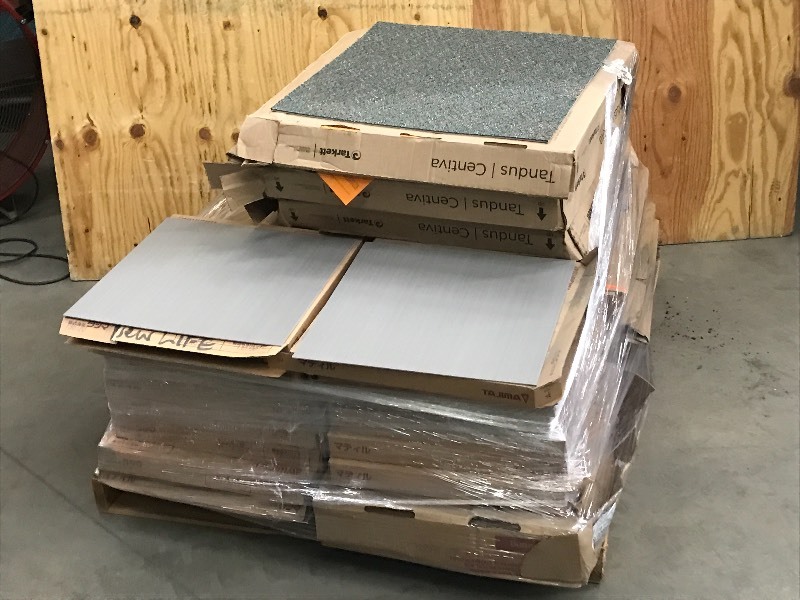 lot 89 image: Pallet Of Carpet Square Tiles