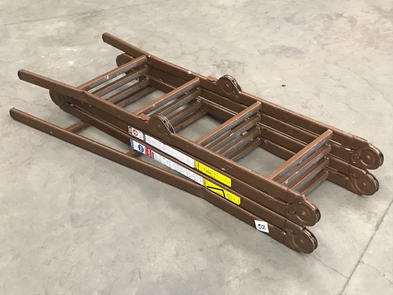 lot 102 image: 16ft Folding Ladder