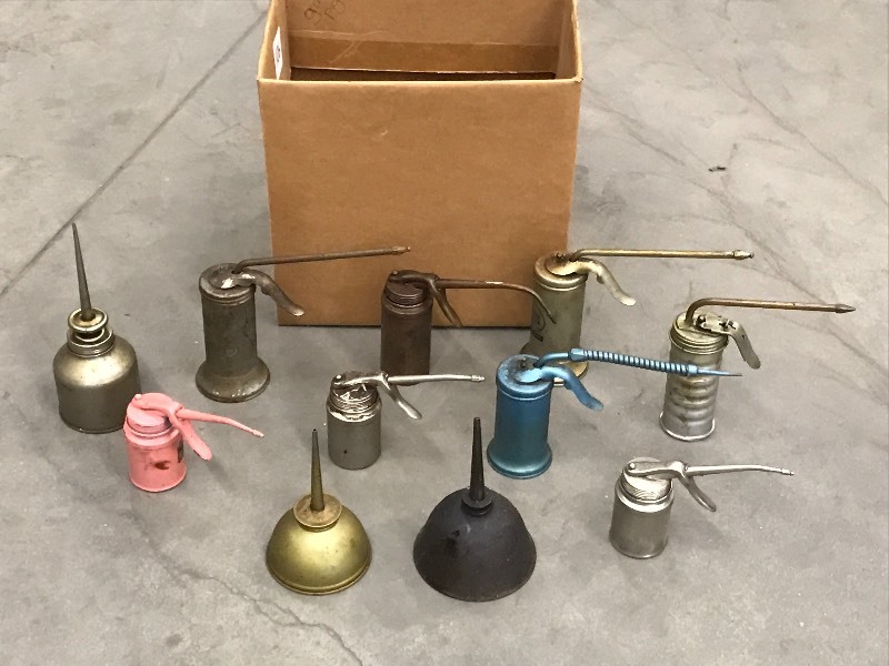 lot 106 image: Box Of Assorted Oiler Cans