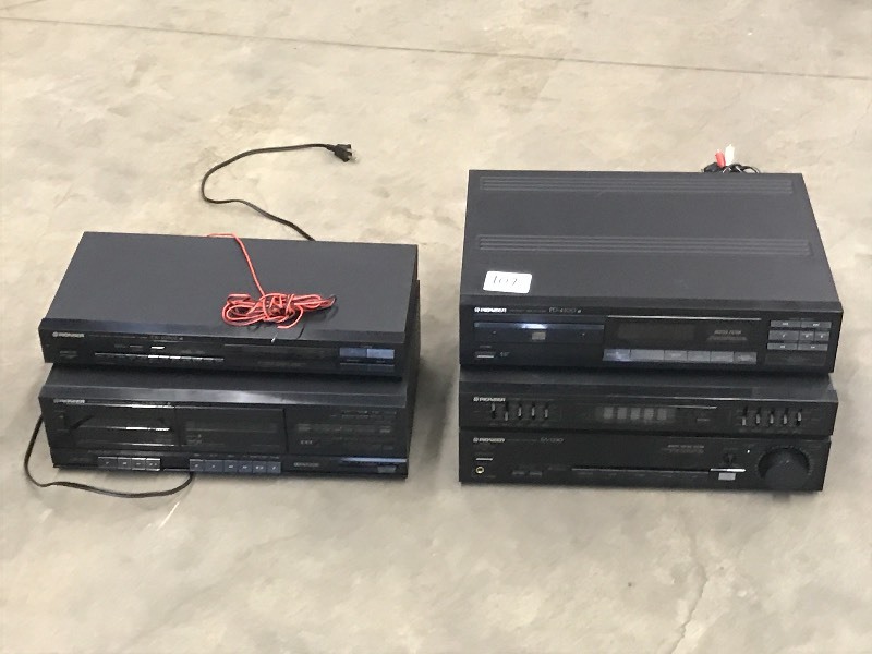 lot 107 image: Pioneer Stereo Equipment