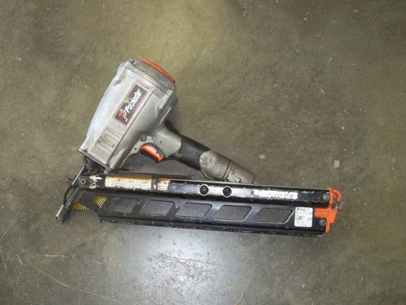 lot 14 image: Paslode Framing Nailer
