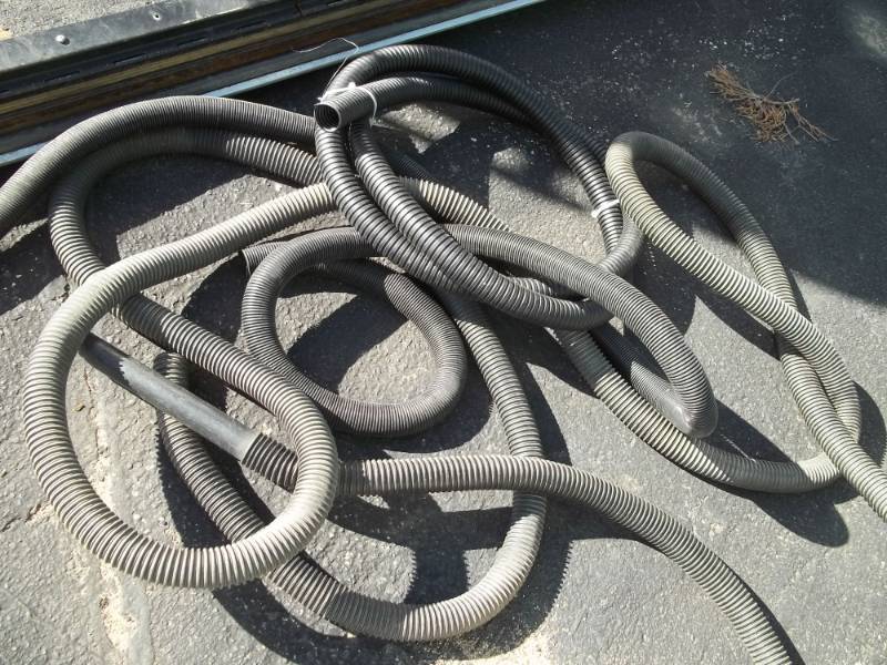 lot 25 image: Assorted hose