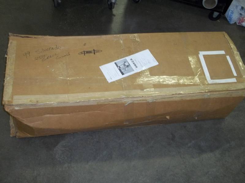 lot 31 image: 1999 Silverado 2500 Grill Guard