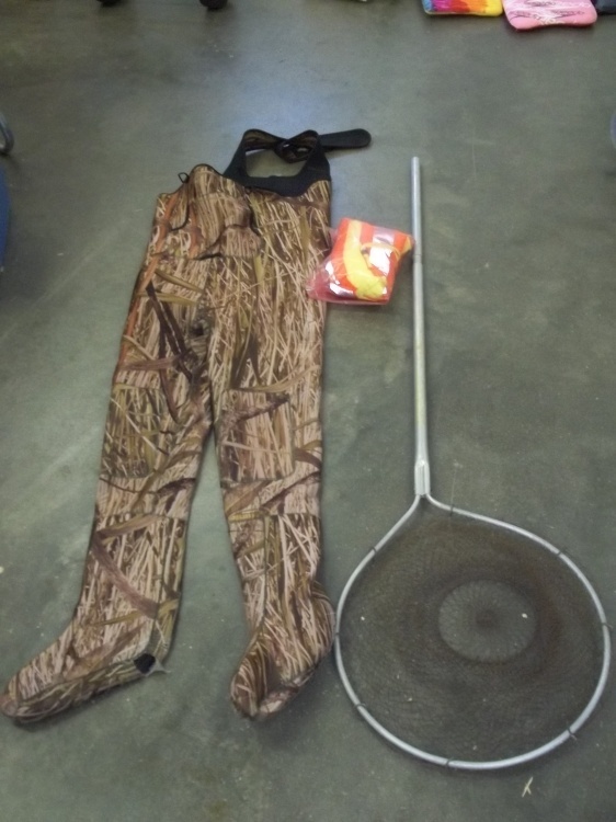 lot 35 image: Reflective Vest, Waders and long handle Fish net