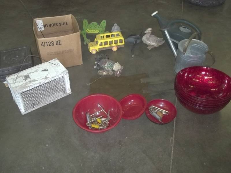 lot 58 image: Garden Dcor, Dcor plates, Nut Cracking tools, bowls Watering cans